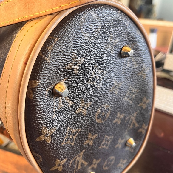 Louis Vuitton Brown Monogram Bucket Bag - Picture 2 of 8